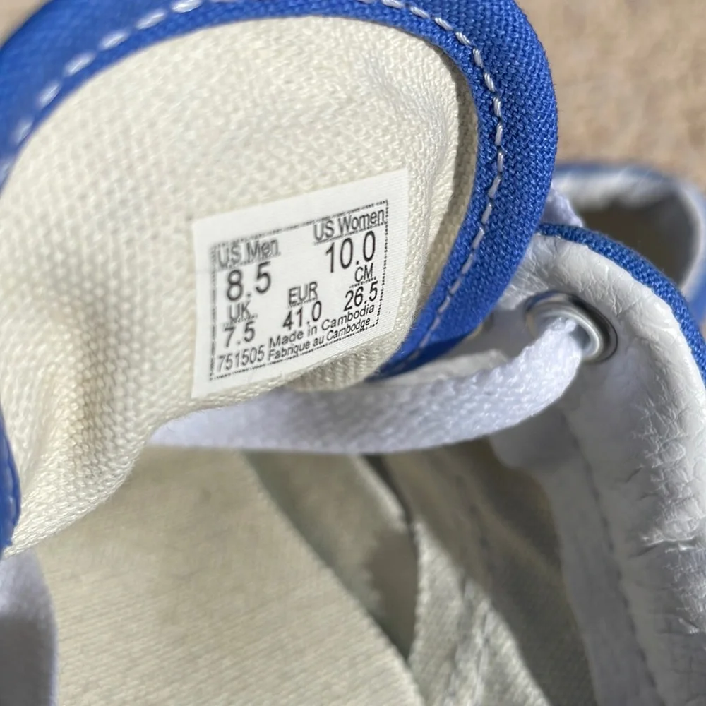 Vans Authentic Sneakers in beautiful Carolina blue. Like new condition. Men 8.5. - Picture 8 of 8